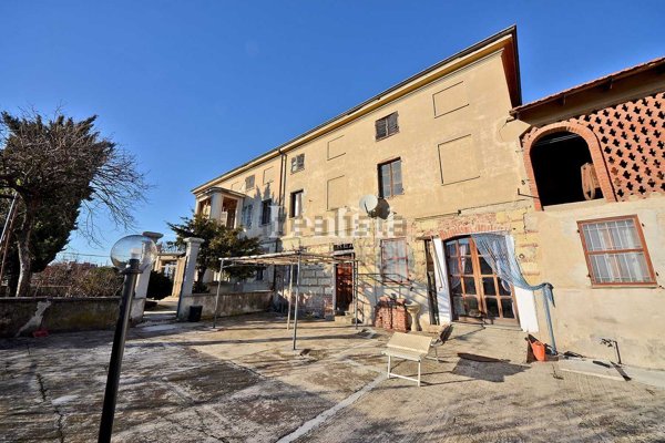 casale in vendita a Conzano in zona San Maurizio