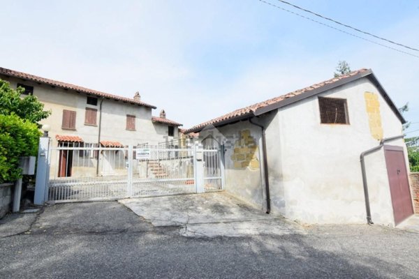 casa indipendente in vendita a Conzano