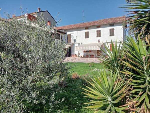casa indipendente in vendita a Conzano