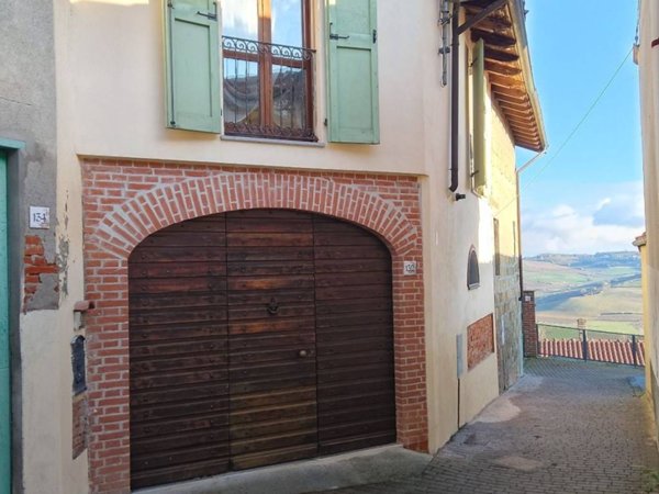casa indipendente in vendita a Conzano