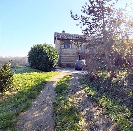 casa indipendente in vendita a Conzano