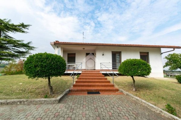 casa indipendente in vendita a Conzano in zona San Maurizio
