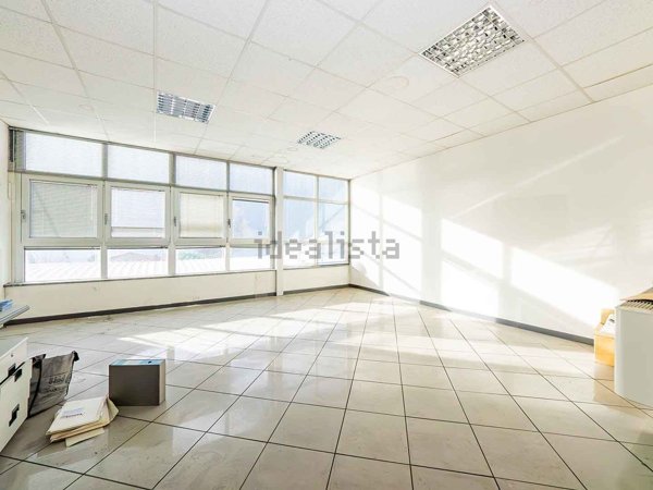 capannone in vendita ad Abbadia Lariana