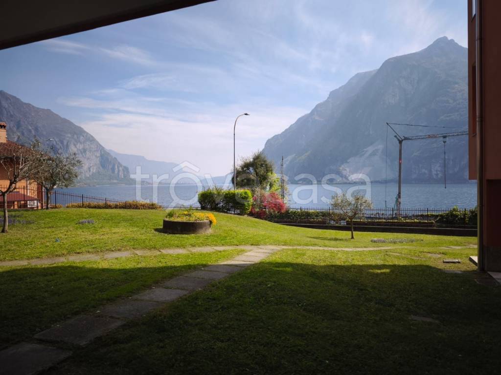 appartamento in vendita ad Abbadia Lariana
