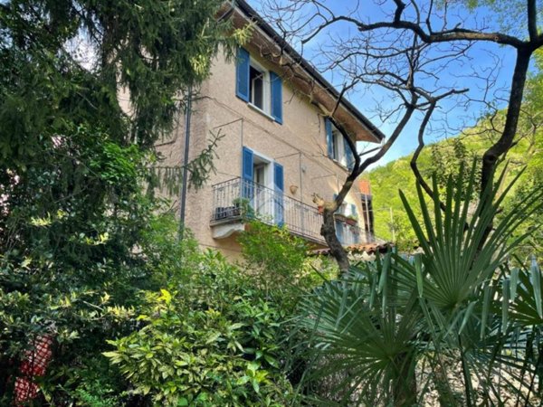 casa indipendente in vendita ad Abbadia Lariana