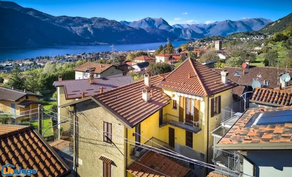 appartamento in vendita ad Abbadia Lariana in zona Crebbio