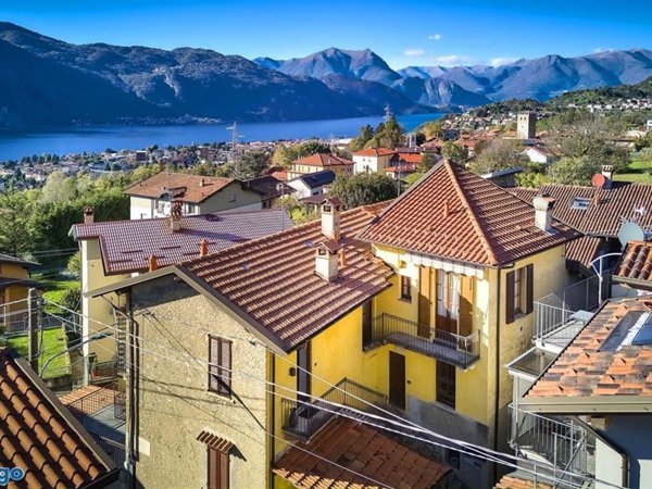 appartamento in vendita ad Abbadia Lariana in zona Crebbio