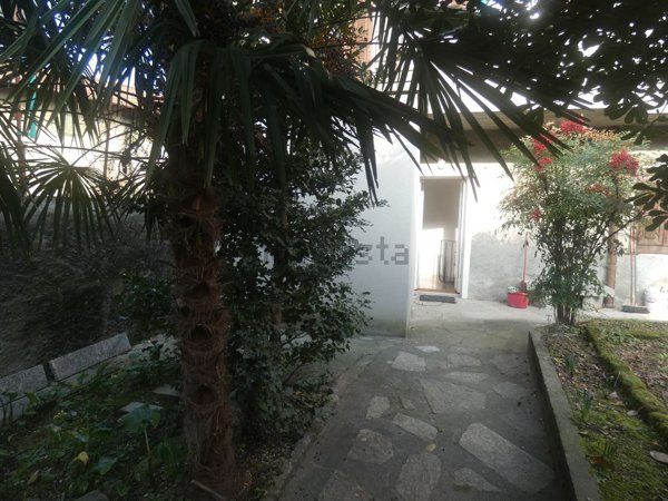 casa indipendente in vendita ad Abbadia Lariana