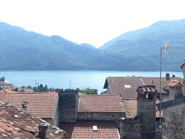 casa indipendente in vendita ad Abbadia Lariana