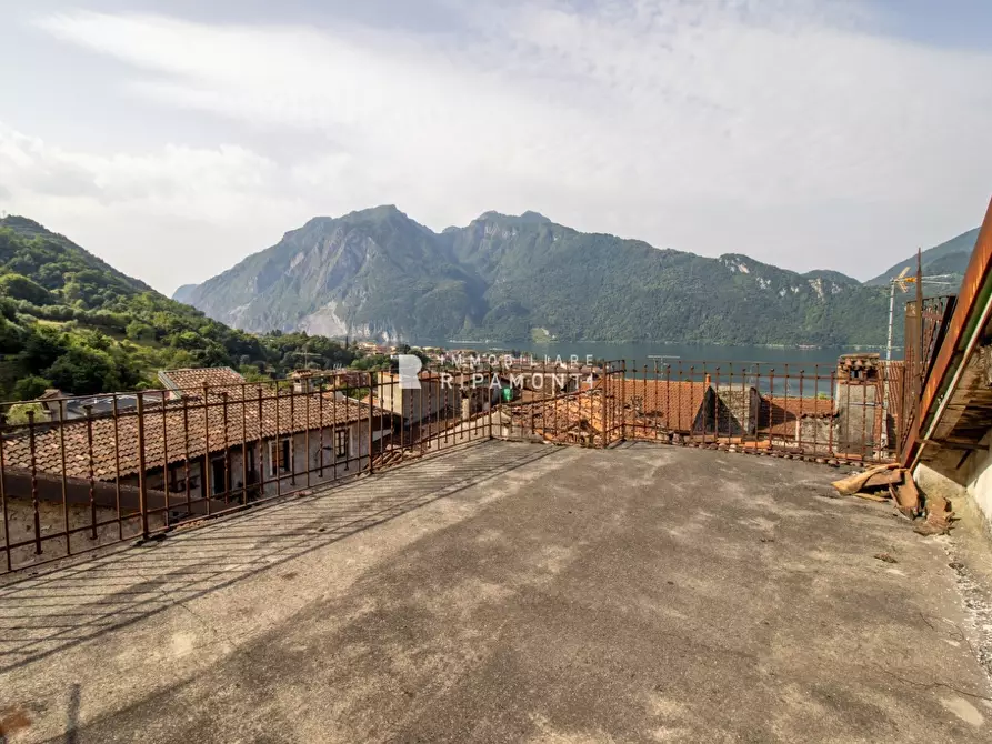 appartamento in vendita ad Abbadia Lariana in zona Linzanico