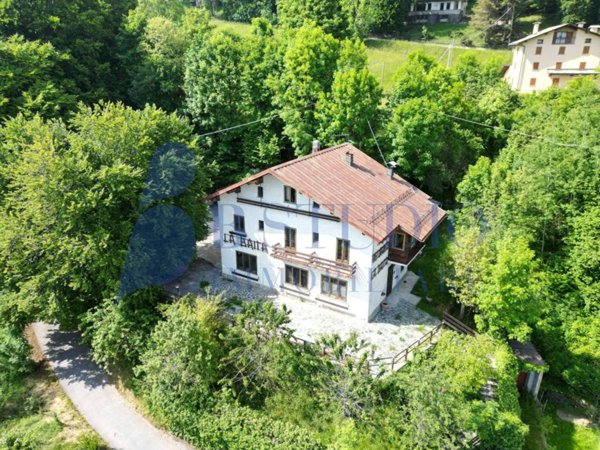 negozio in vendita ad Abbadia Lariana