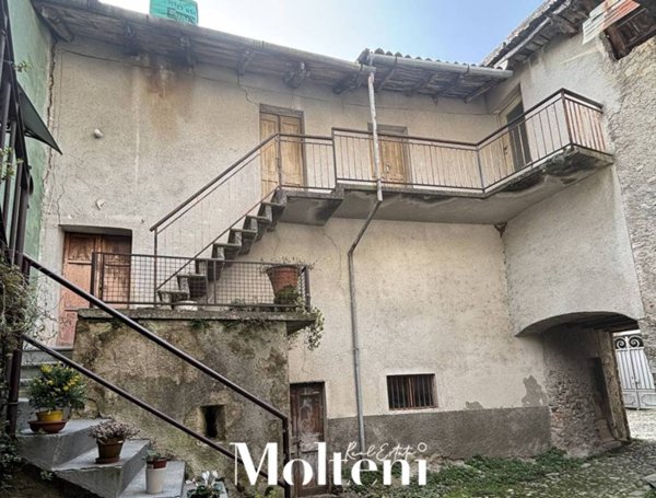 casa indipendente in vendita ad Abbadia Lariana in zona Linzanico