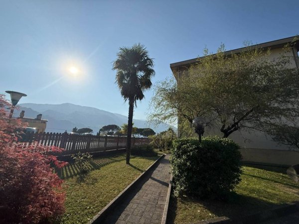 appartamento in vendita ad Abbadia Lariana