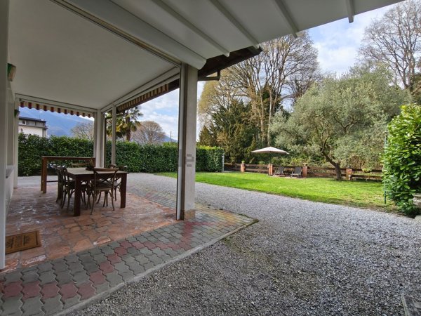 casa indipendente in vendita ad Abbadia Lariana