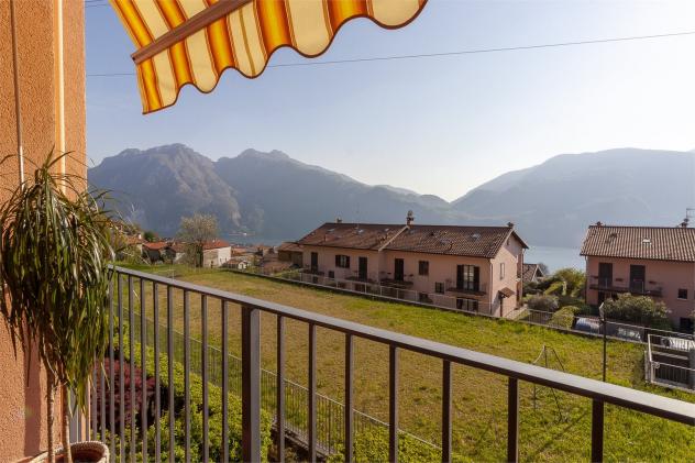 appartamento in vendita ad Abbadia Lariana