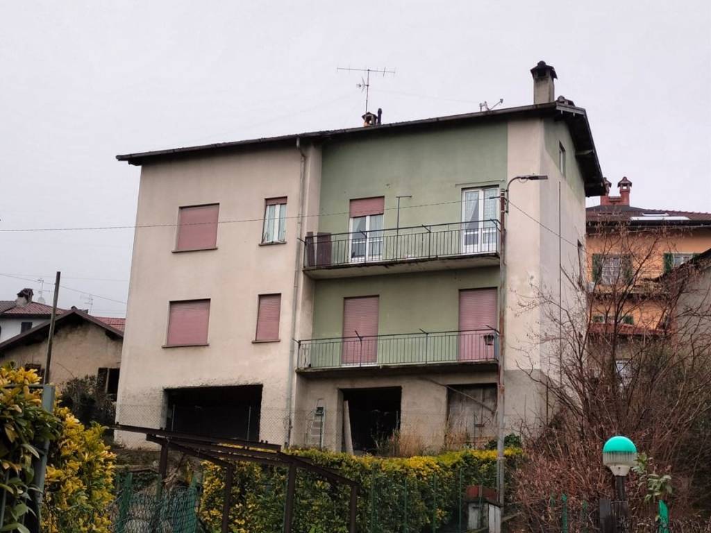 appartamento in vendita ad Abbadia Lariana