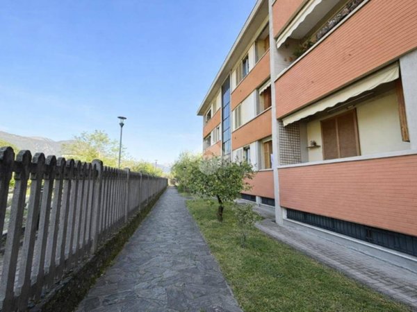 appartamento in vendita ad Abbadia Lariana