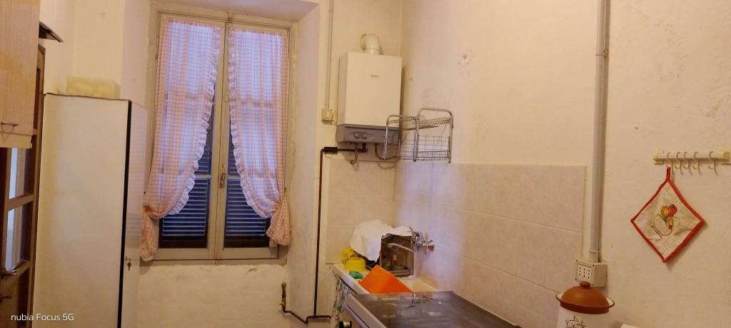 appartamento in vendita ad Abbadia Lariana in zona Crebbio