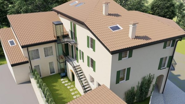 casa indipendente in vendita ad Abbadia Lariana in zona Crebbio