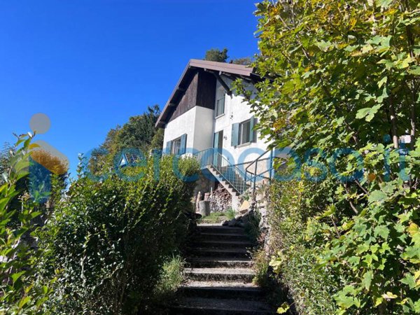 casa indipendente in vendita ad Abbadia Lariana