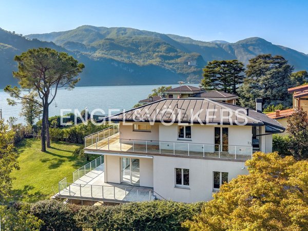 casa indipendente in vendita ad Abbadia Lariana in zona Onedo