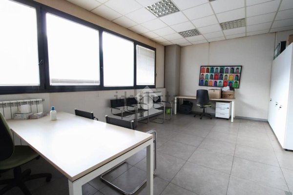 ufficio in vendita ad Airuno