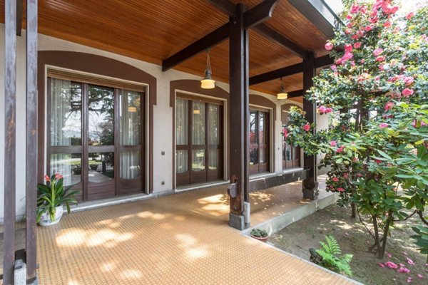 casa indipendente in vendita ad Airuno