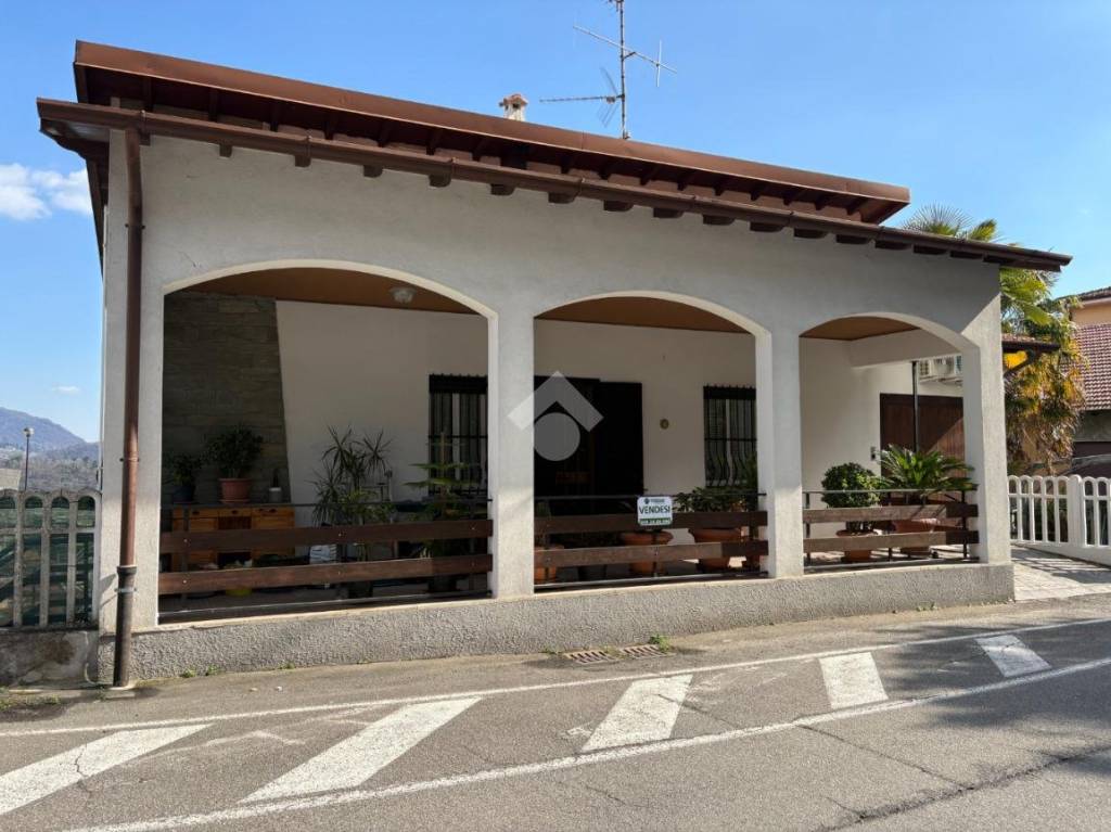 appartamento in vendita ad Airuno