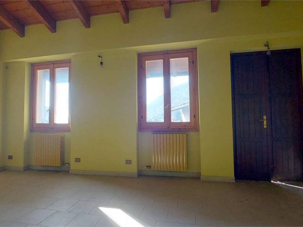 appartamento in vendita ad Airuno