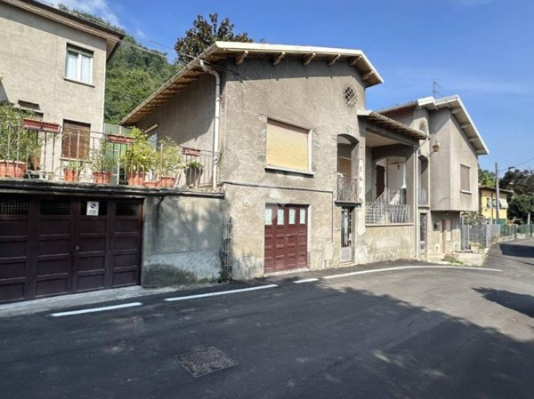 casa indipendente in vendita ad Airuno