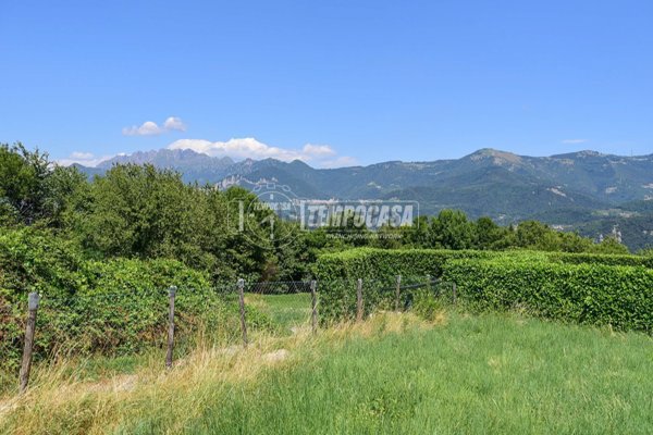 terreno agricolo in vendita ad Airuno in zona Aizurro