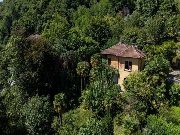 casa indipendente in vendita ad Airuno