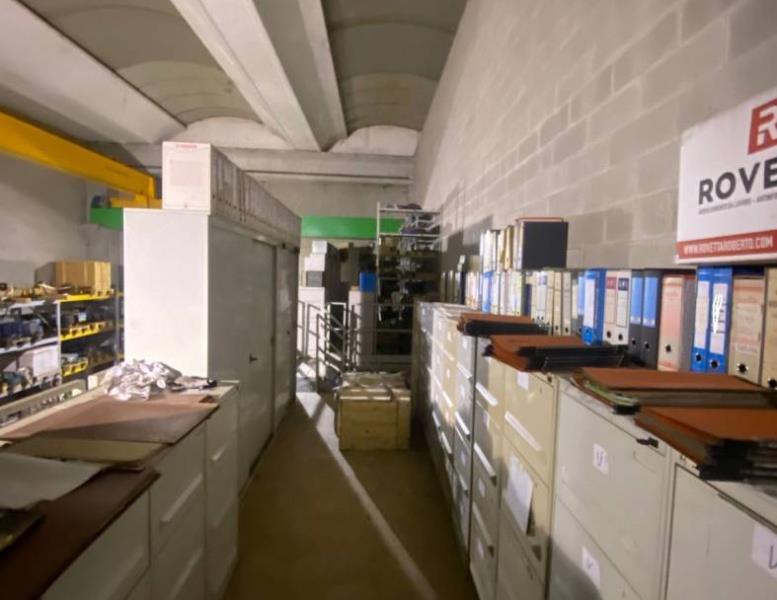 locale commerciale in vendita ad Airuno