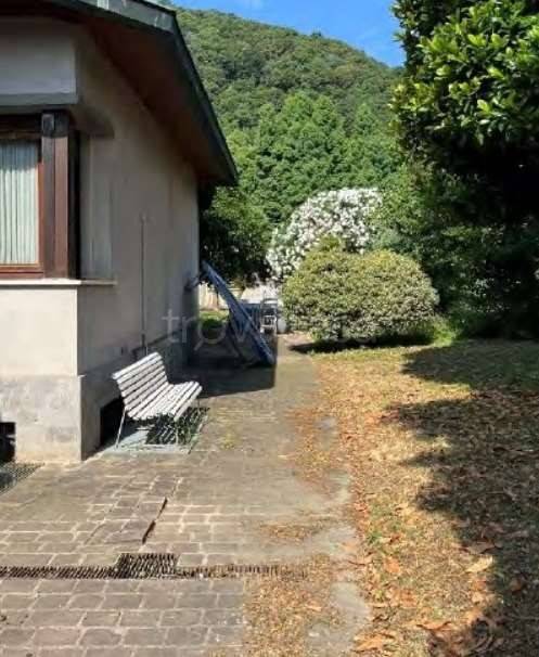 casa indipendente in vendita ad Airuno