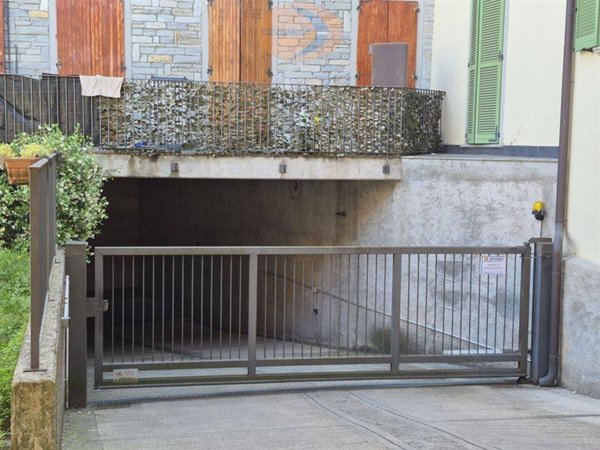 locale di sgombero in vendita ad Airuno