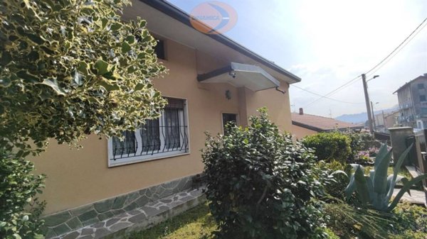 casa indipendente in vendita ad Airuno