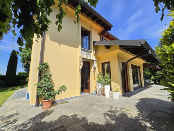 casa indipendente in vendita ad Annone di Brianza