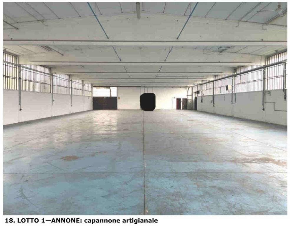 locale commerciale in vendita ad Annone di Brianza