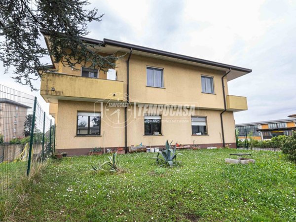 appartamento in vendita ad Annone di Brianza
