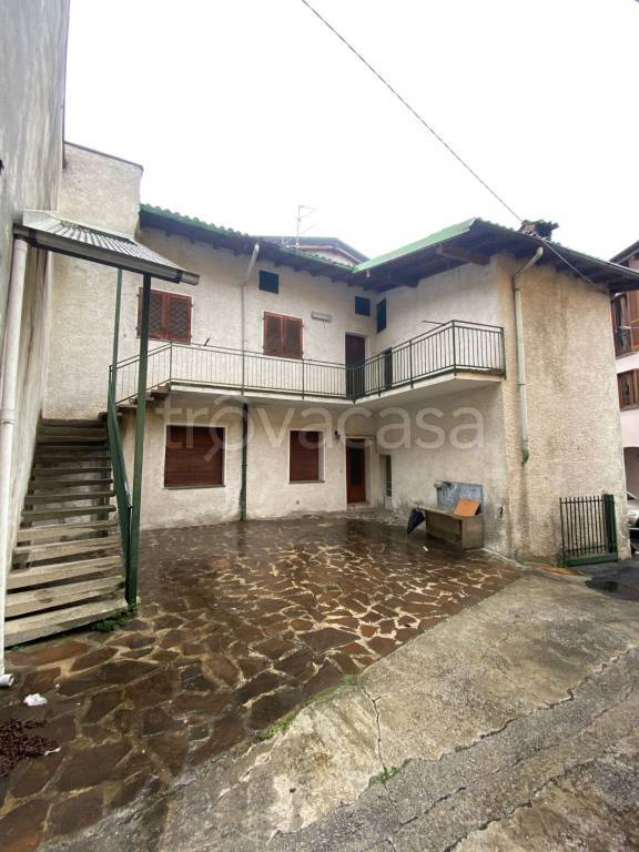 casa indipendente in vendita a Ballabio