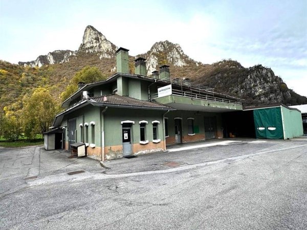 locale commerciale in vendita a Ballabio