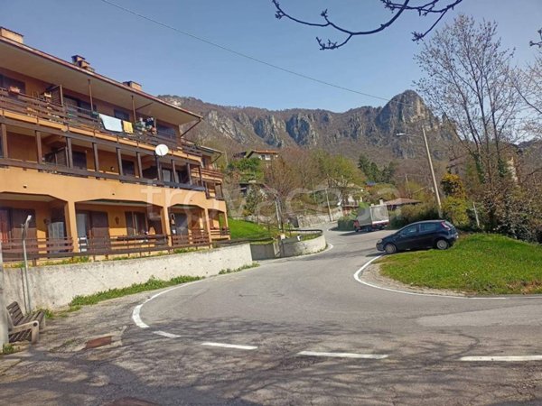 appartamento in vendita a Ballabio