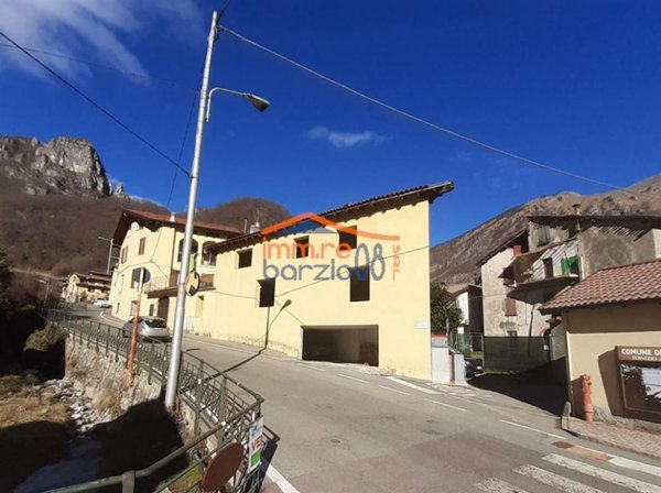 casa indipendente in vendita a Ballabio