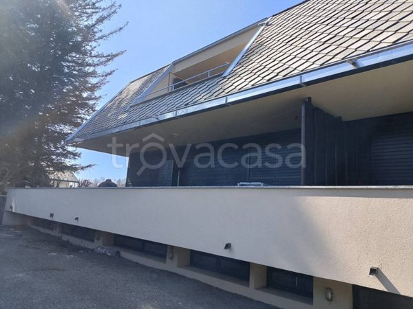 appartamento in vendita a Ballabio