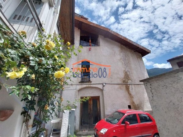 casa semindipendente in vendita a Ballabio