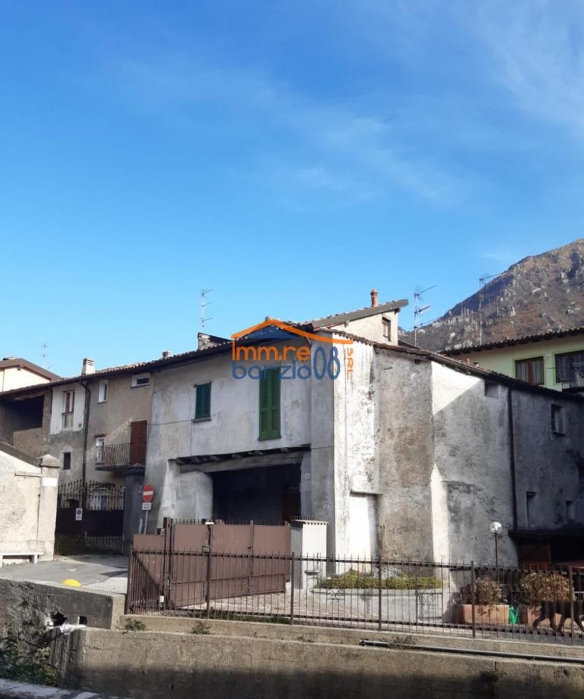 casa indipendente in vendita a Ballabio