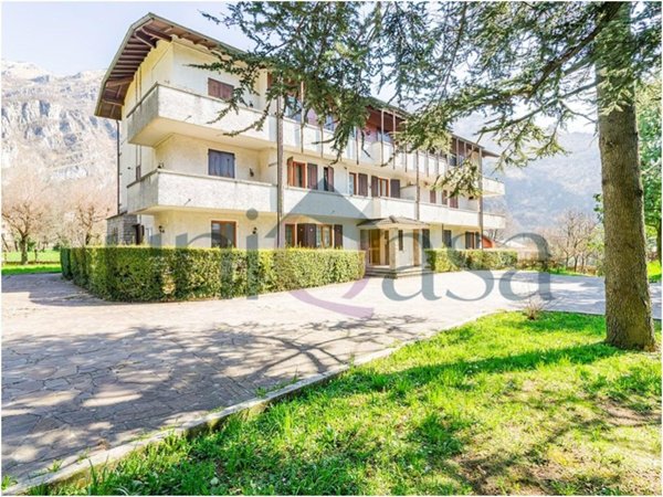appartamento in vendita a Ballabio