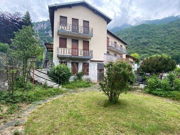 appartamento in vendita a Ballabio