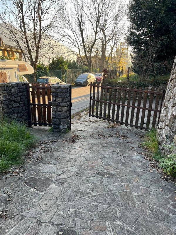 casa indipendente in vendita a Ballabio