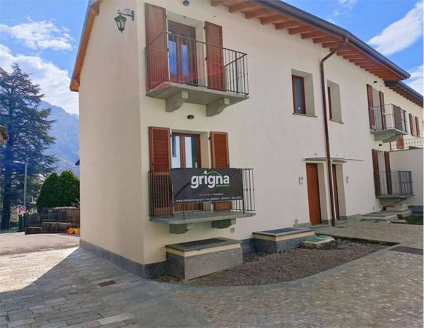 casa indipendente in vendita a Ballabio